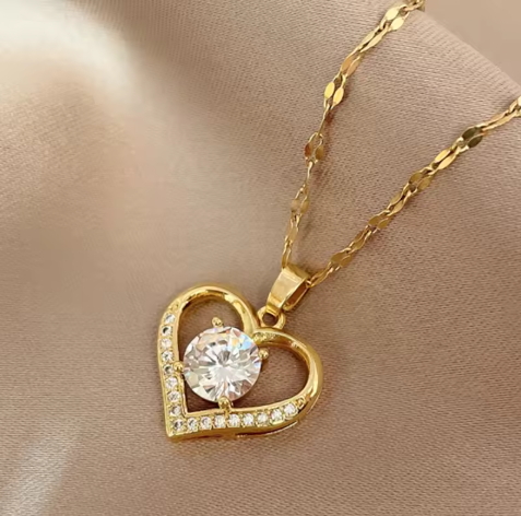 Collana con ciondolo a forma di cuore